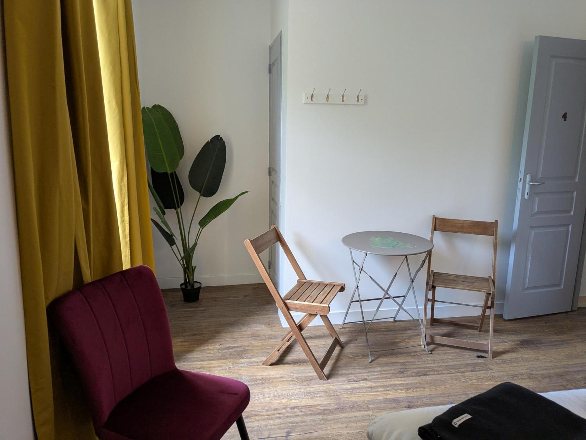 Bed and Breakfast Chez Cornelia Estaing  Exterior foto